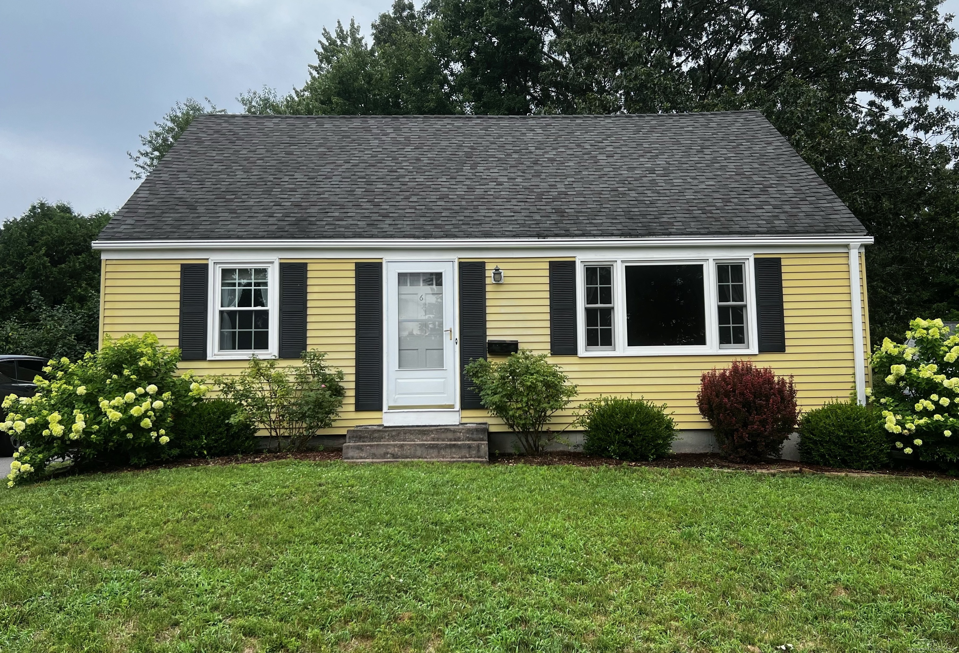 Coralberry Ln, Glastonbury, CT 06033
