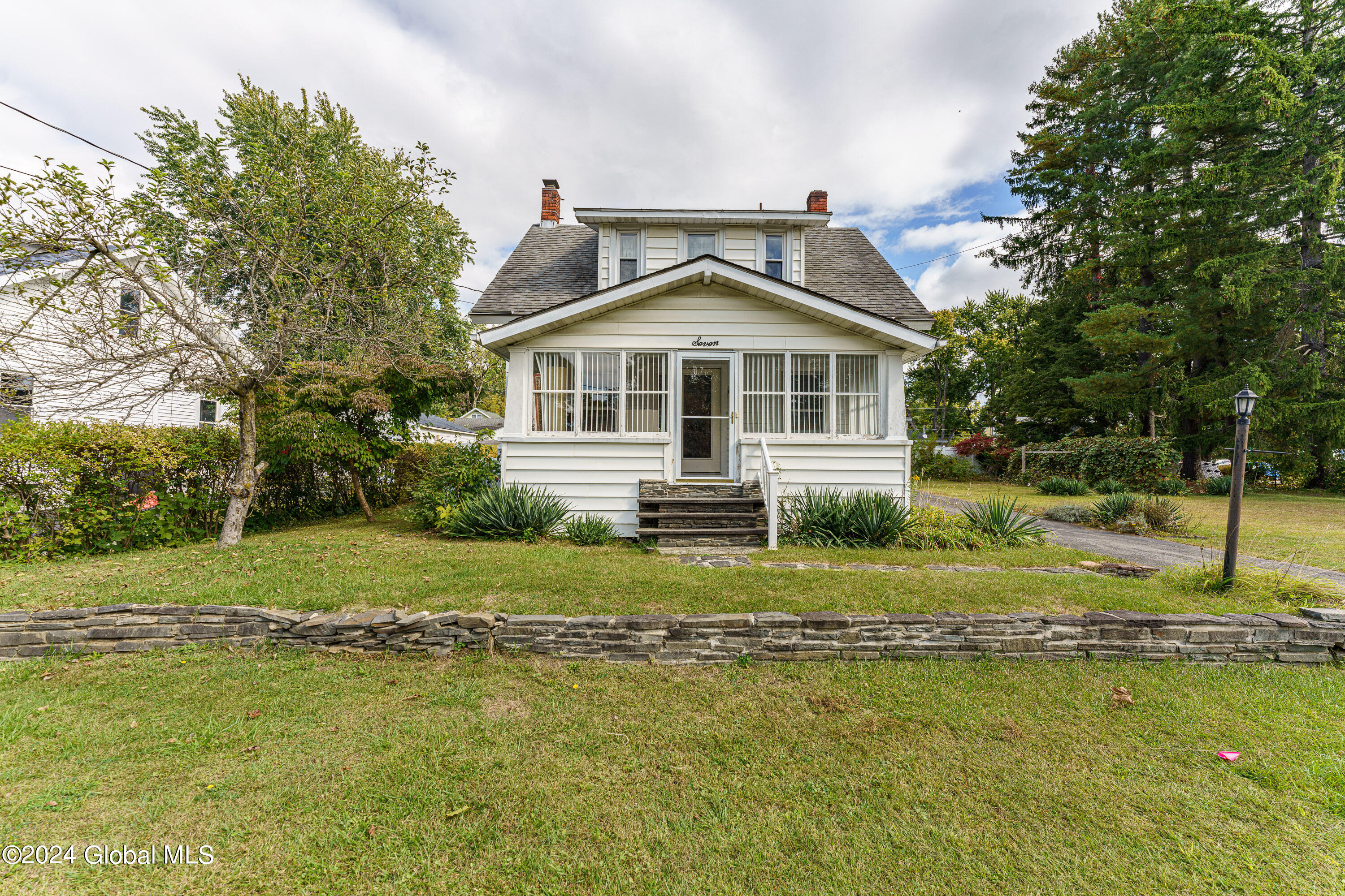 Greenbush Ave, East Greenbush, NY 12061