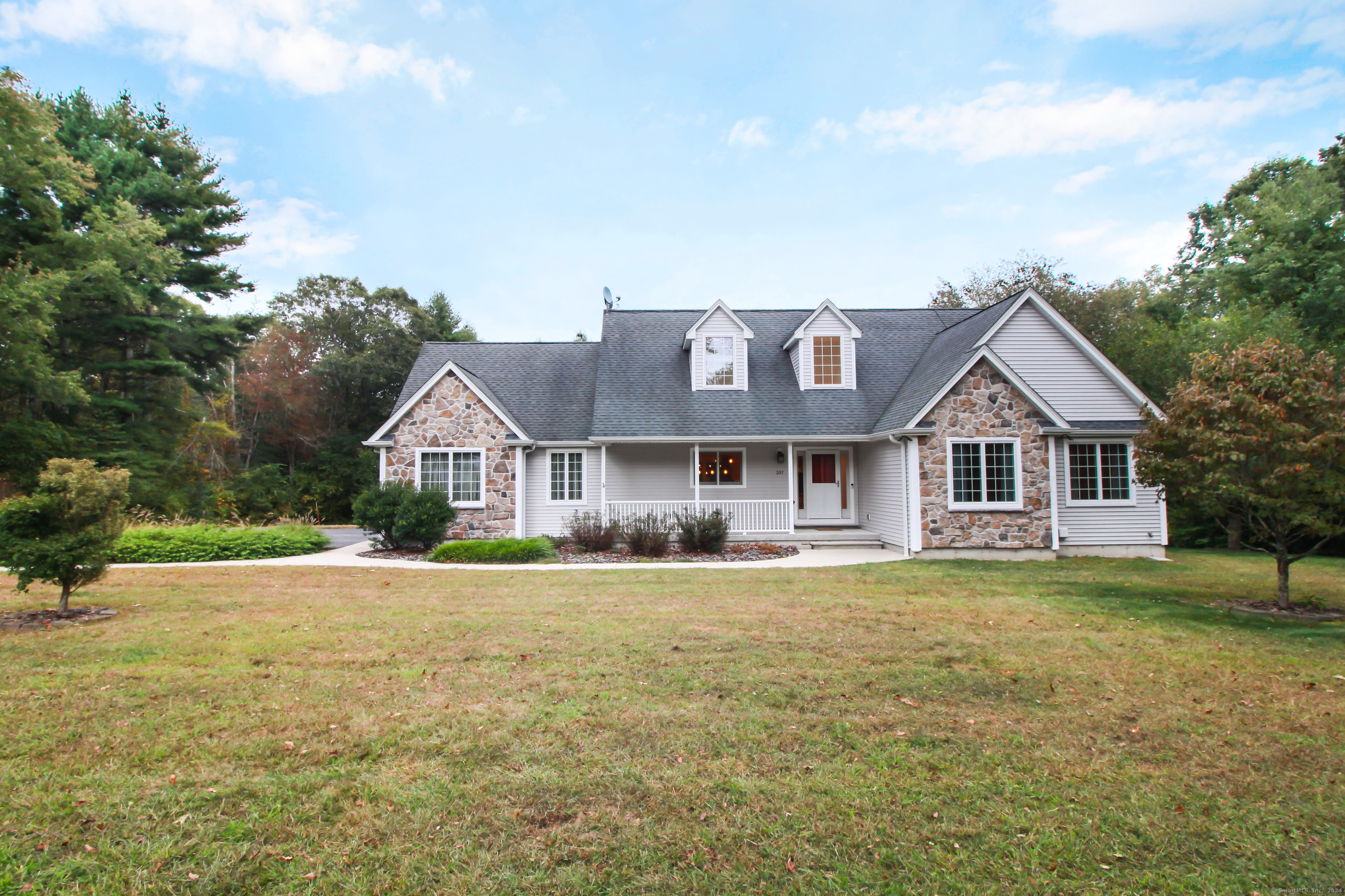 Geer Rd, Jewett City, CT 06351