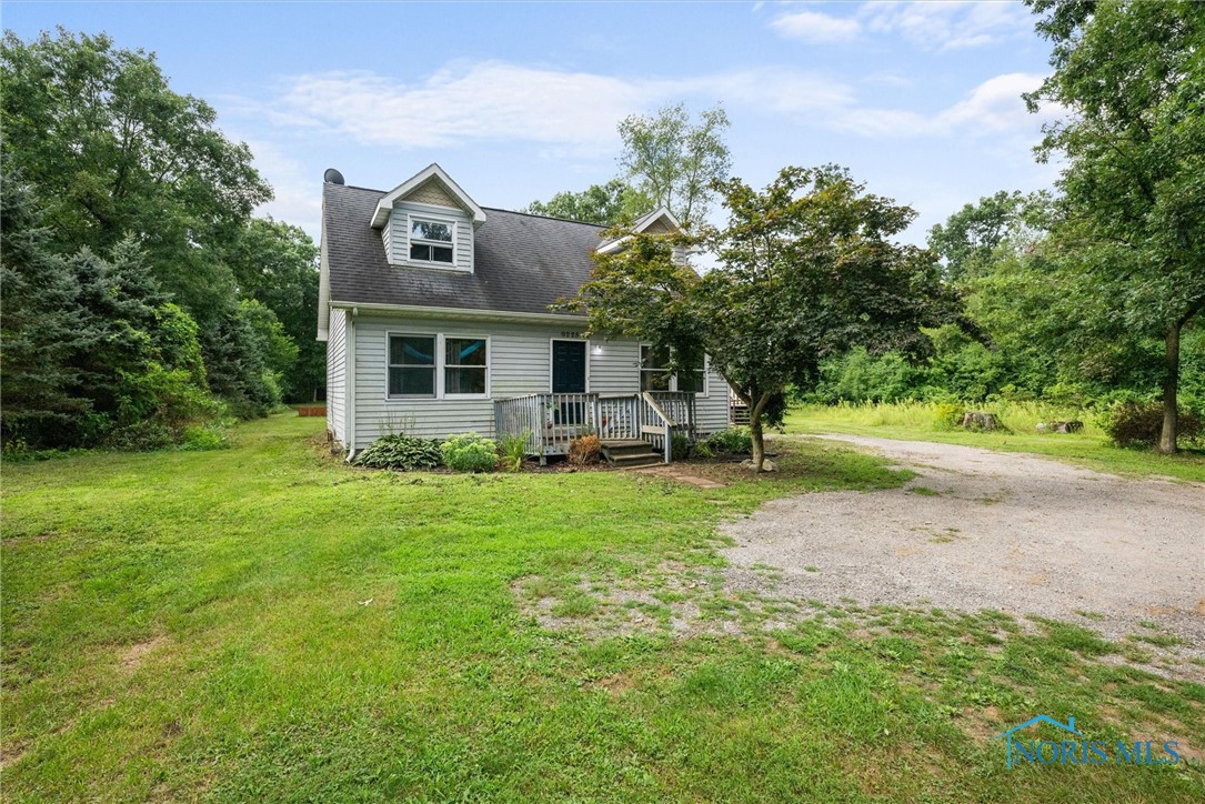 Frankfort Rd, Holland, OH 43528