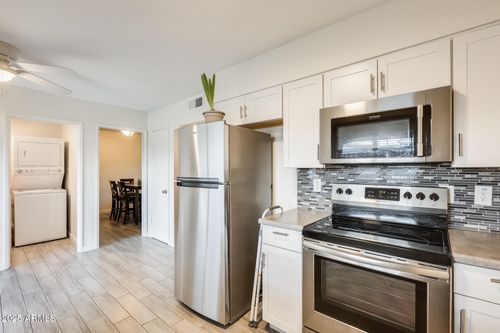 10909 W Santa Fe Dr, Sun City, AZ, 85351-2519 | Card Image