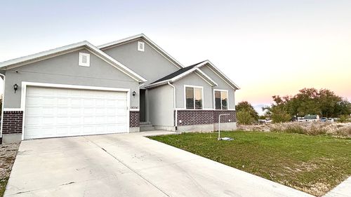 9024 W Newhouse Dr, Magna, UT, 84044-1783 | Card Image