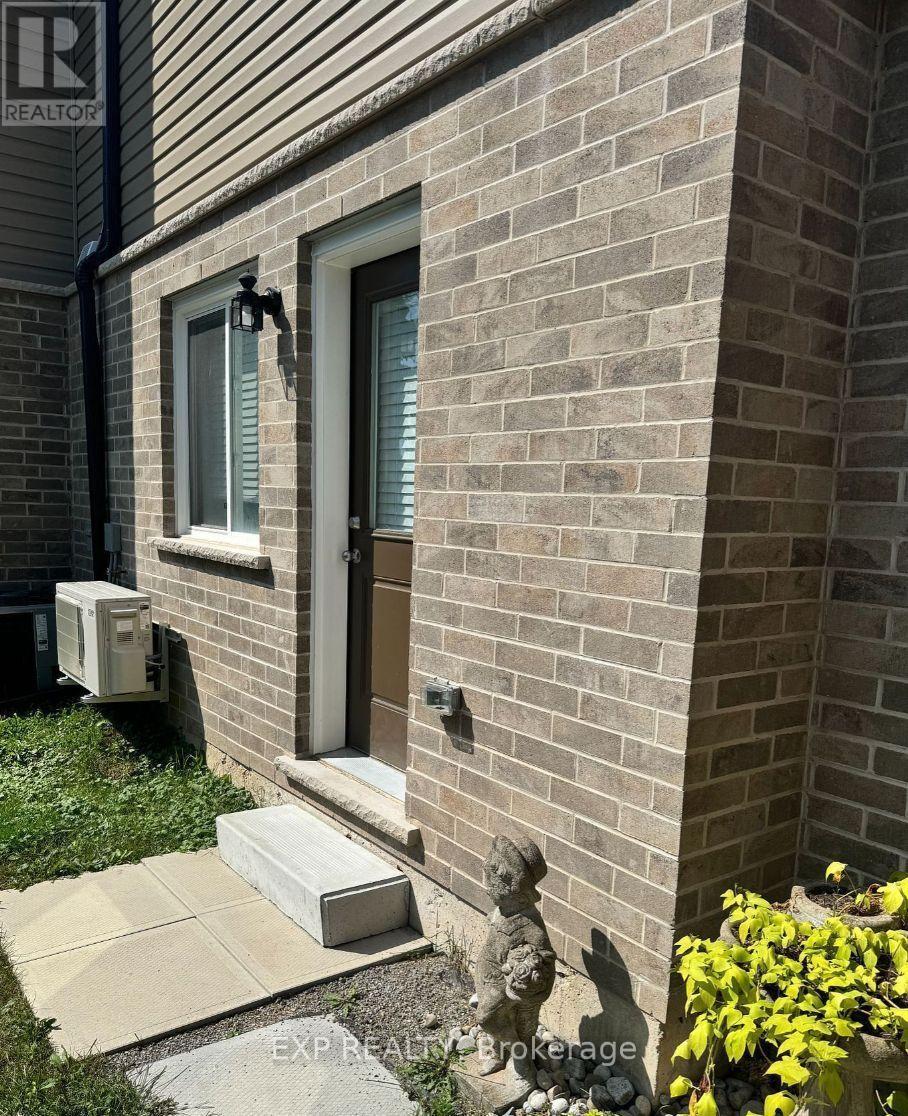 Residential Lease in Welland (Broadway) 4