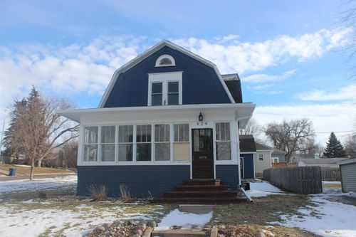 424 Nw 3rd St Street, Watertown, SD, 57201 | Card Image