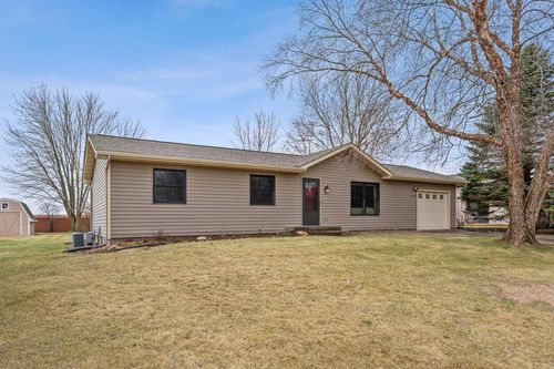 1478 Hallewood Blvd, New Richmond, WI, 54017-2401 | Card Image