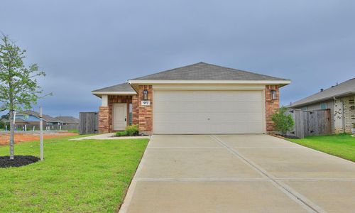 557 Copper Springs Dr, Magnolia, TX, 77354-7249 | Card Image