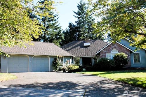 17805 Ne 139th St, Redmond, WA, 98052-1298 | Card Image