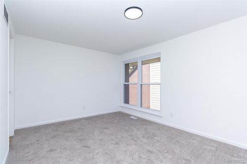 20973 Sherman Ave, Southfield, MI, 48033-6662 | Card Image