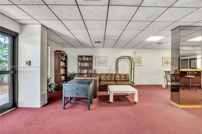 APT-1804 - 3031 N Ocean Blvd, Condo with 2 bedrooms, 2 bathrooms and null parking in Fort Lauderdale FL | Image 26