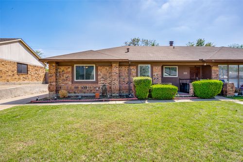 109 Hickory Springs Dr, Euless, TX, 76039-7830 | Card Image