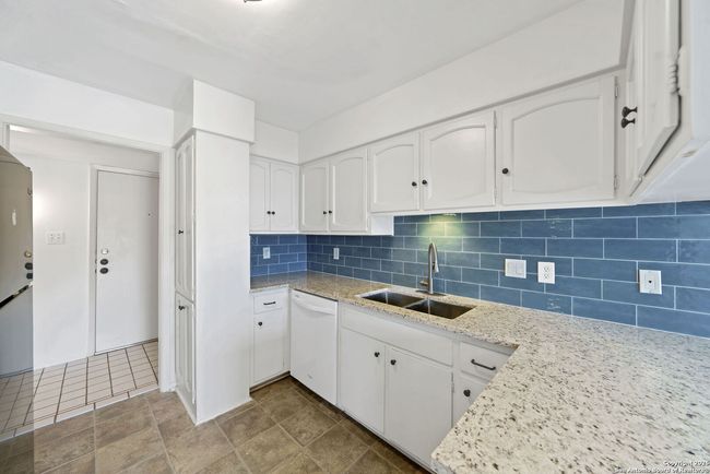 APT-37H - 8915 Datapoint Dr, Condo with 3 bedrooms, 2 bathrooms and null parking in San Antonio TX | Image 12