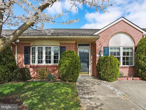 11-69 Sunbrook Ln, HAGERSTOWN, MD, 21742-4166 | Card Image