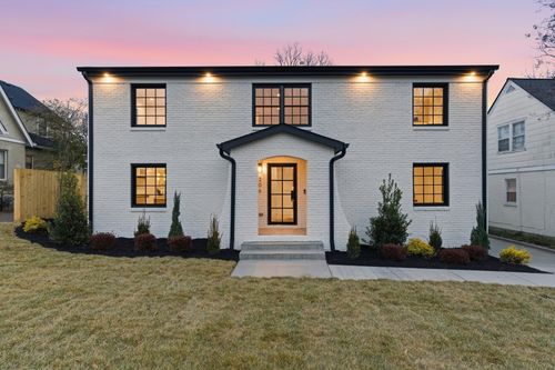 206 Cherokee Rd, Nashville, TN, 37205-1818 | Card Image