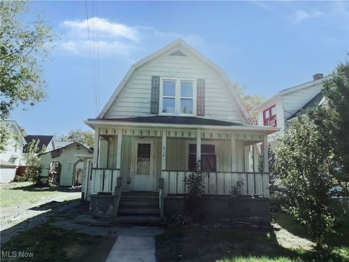 814 W 58th St, Ashtabula, OH, 44004-7313 | Card Image