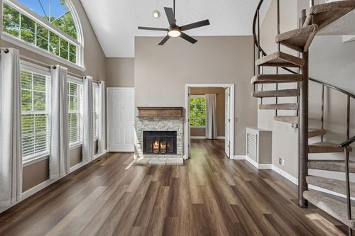 16c-129 Cherry Hill Dr, Hendersonville, TN, 37075-4045 | Card Image