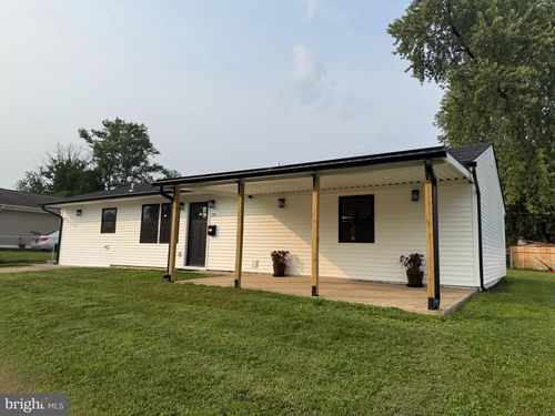 34 Mistletoe Ln, LEVITTOWN, PA, 19054-2033 | Card Image