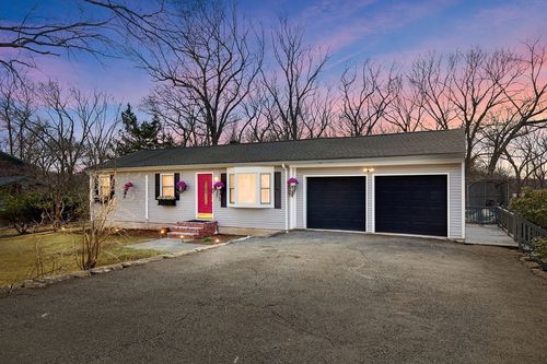 2 Freeman St, Berkley, MA, 02779-2206 | Card Image