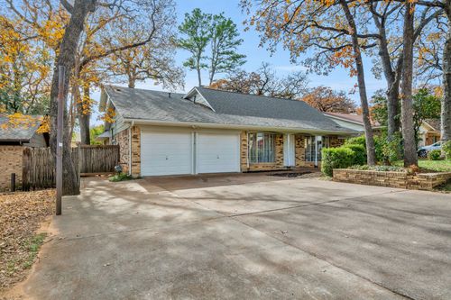 2716 Plover Ln, Irving, TX, 75060-5540 | Card Image