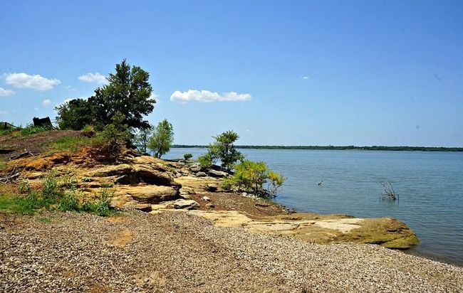 Great fishing from the shoreline | Image 34