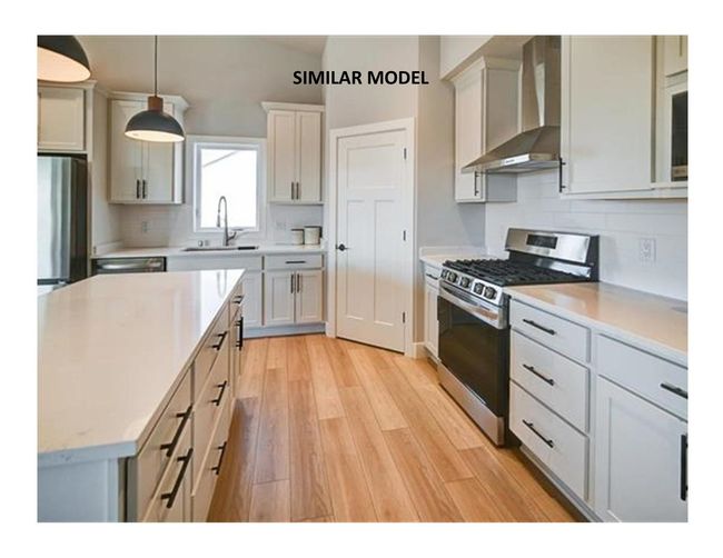 6643 Royal View Dr, Home with 4 bedrooms, 3 bathrooms and null parking in Deforest WI | Image 8