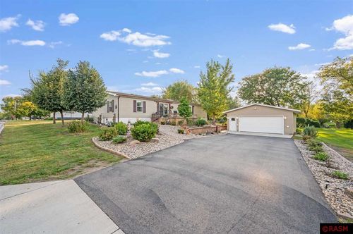 151 S Hunt St, Lake Crystal, MN, 56055-2075 | Card Image
