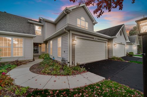 36129 N Springbrook Ln, Gurnee, IL, 60031-4515 | Card Image
