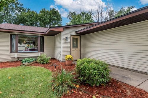 275 Little John Dr, Circle Pines, MN, 55014-1710 | Card Image