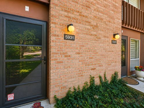157a-5931 Meadow Dr, Lisle, IL, 60532-2907 | Card Image