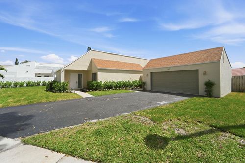 875 Nw 22nd Ave, Delray Beach, FL, 33445-2632 | Card Image
