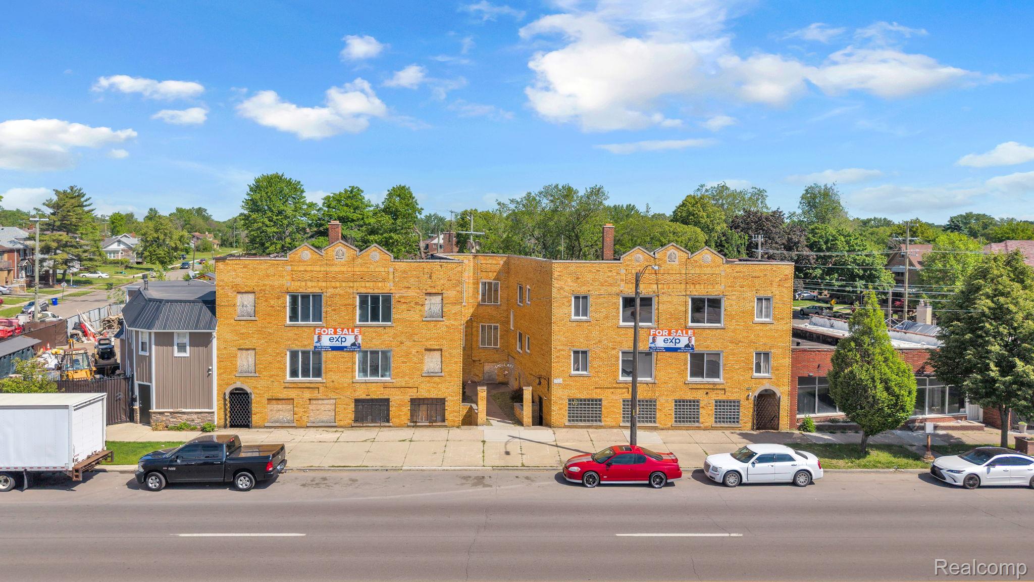 Commercial Sale in Detroit 2