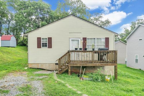 709 Wayland St Ne, Roanoke, VA, 24012-8222 | Card Image