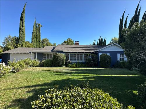 15742 Vose St, Van Nuys, CA, 91406-5153 | Card Image