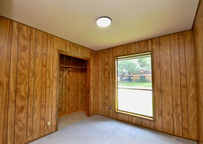 904 S Peck St, House other with 3 bedrooms, 1 bathrooms and 1 parking in Shiner TX | Image 11