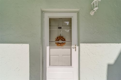 252-1706 Belleair Forest Dr, BELLEAIR, FL, 33756-1558 | Card Image