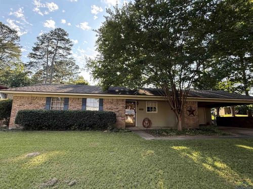 909 Stewart St, Atlanta, TX, 75551-1946 | Card Image