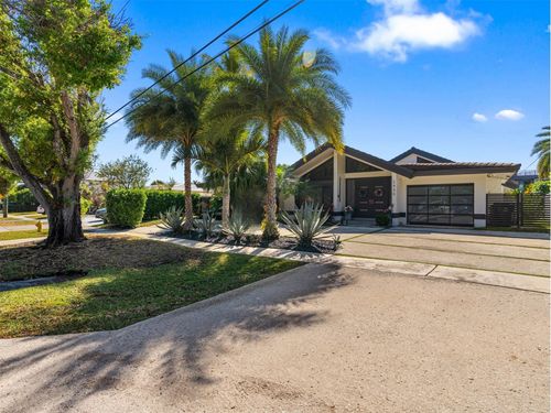 2430 Ne 49th St, Lighthouse Point, FL, 33064-7811 | Card Image