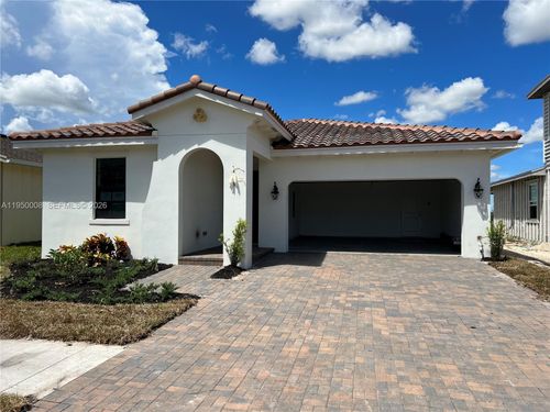 0-19667 Rugged Trunk Trl, Loxahatchee, FL, 33470-2143 | Card Image