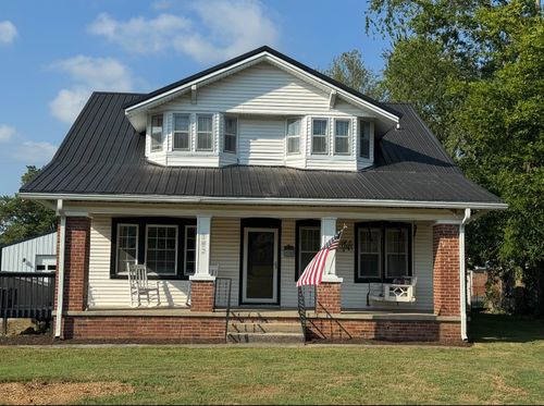 102 W Mcreynolds St, Elkton, KY, 42220-9254 | Card Image