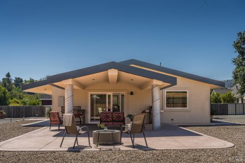 390 Treehaven Lane, Kenwood, CA, 95452 | Card Image