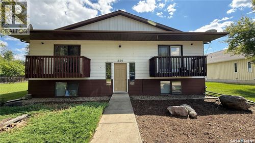320 1st St E, Meota, SK, S0M1X0 | Card Image