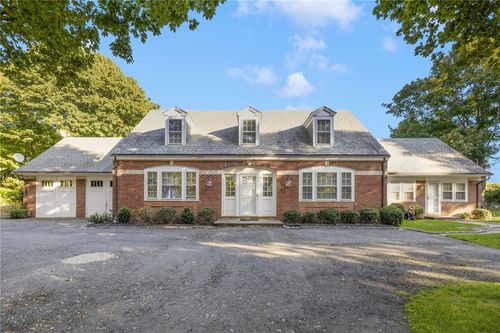 3-8 Brenton Rd, Newport, RI, 02840-4208 | Card Image