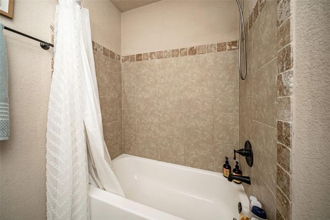 10610 Royal Adrian Dr, House other with 4 bedrooms, 3 bathrooms and null parking in Conroe TX | Image 10