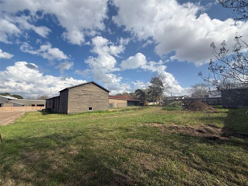 1702 S Baylor St, Brenham, TX, 77833 | Card Image