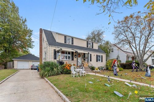 111 E 10th St, Linden, NJ, 07036-3302 | Card Image