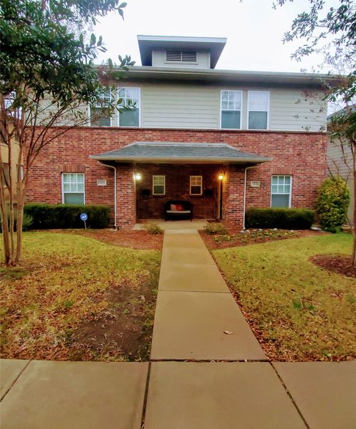 3426 W 4th St, Fort Worth, TX, 76107-2141 | Card Image