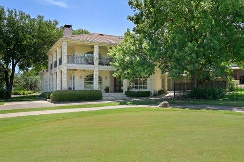 51 Tiburon Dr, The Hills, TX, 78738-1558 | Card Image