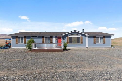 22556 State Route 24, Moxee, WA, 98936-9593 | Card Image