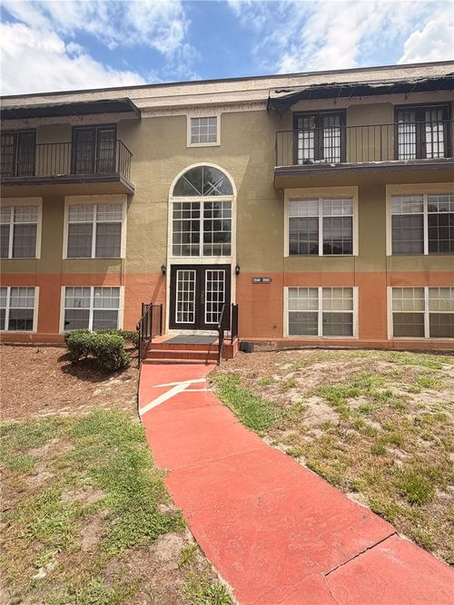 3956b-3956 Versailles Dr, ORLANDO, FL, 32808-2233 | Card Image