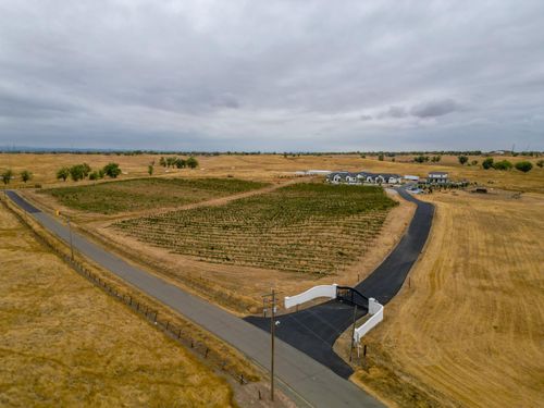 13850 Meiss Rd, Sloughhouse, CA, 95683-9621 | Card Image