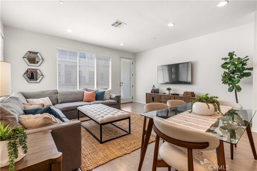 105-5560 Boardwalk, Hawthorne, CA, 90250 | Card Image